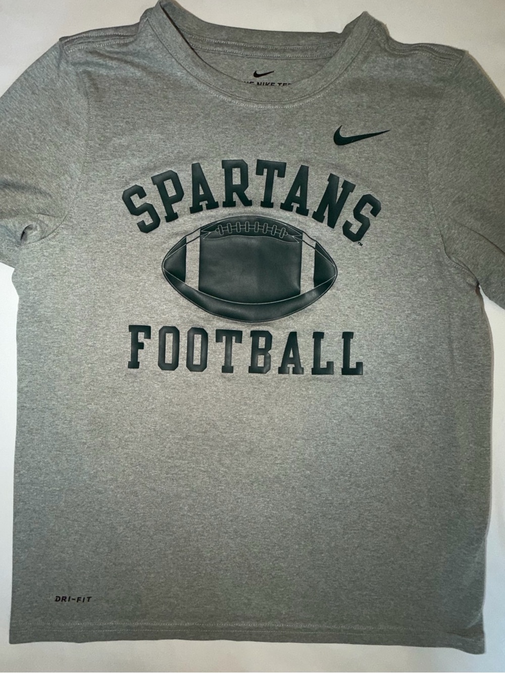 Nike Dri-Fit Tee with Green Print Boys L. MSU Football. Michigan State C1 edpm